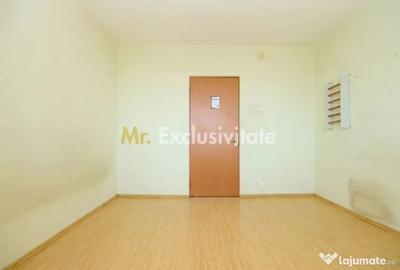 Apartament cu 4 camere decomandat în Craiovei