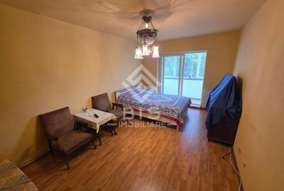 Apartament cu 3 camere decomandat în Ștefan cel Mare