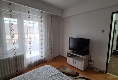 Apartament cu 2 camere decomandat în Decebal