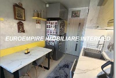 Apartament cu 3 camere decomandat în Km 4-5