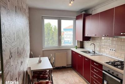 Apartament cu 3 camere decomandat în Central