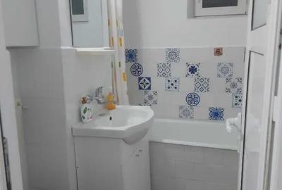 Garsonieră decomandată în Central - 2