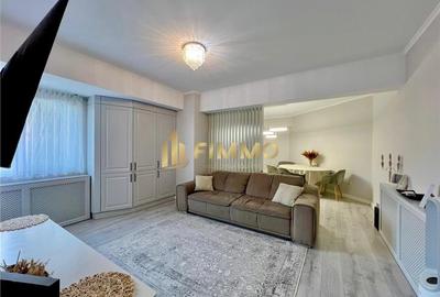 Apartament cu 3 camere semidecomandat, mobilat în Central
