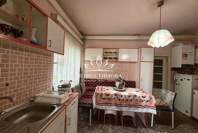 Casă cu 4 camere cu Teren 398 Mp în Central