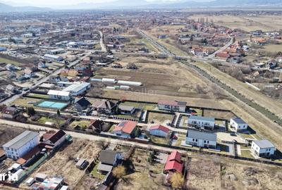 Teren de 6000 mp, în Stupini