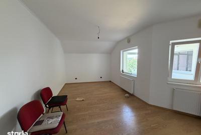Casă cu 6 camere cu Teren 480 Mp în Banloc - 11