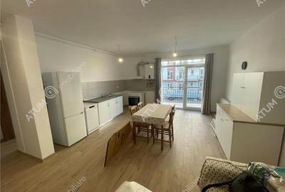 Apartament cu 2 camere semidecomandat, mobilat în Exterior Vest