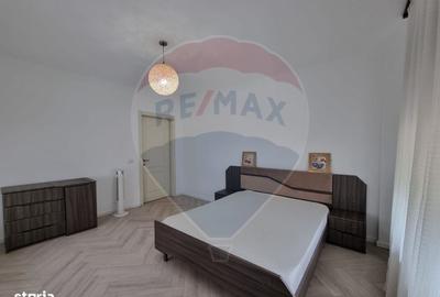 Apartament cu 3 camere, mobilat în Central - 1