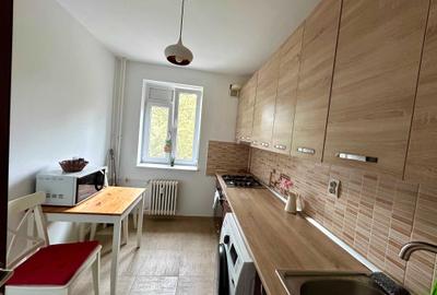 Apartament cu 2 camere semidecomandat în Pajura