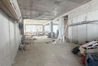 Spațiu comercial, de 683 mp, în Central - 4