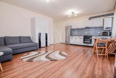 Apartament cu 3 camere semidecomandat în Dâmbul Rotund