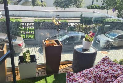 Apartament cu 2 camere semidecomandat în P-ta Presei Libere
