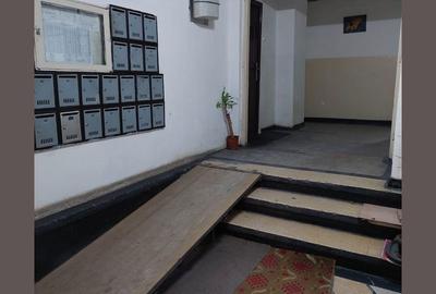Apartament cu 2 camere decomandat în Eroii Revoluției - 9