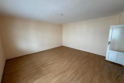 Apartament cu 3 camere decomandat în Câmpineanca - 6