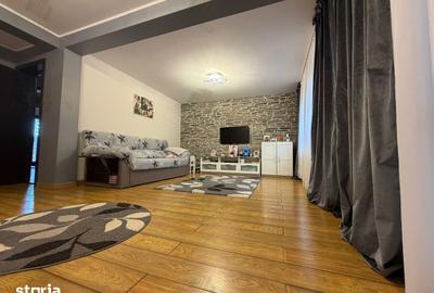 Casă cu 4 camere cu Teren 230 Mp în Glina