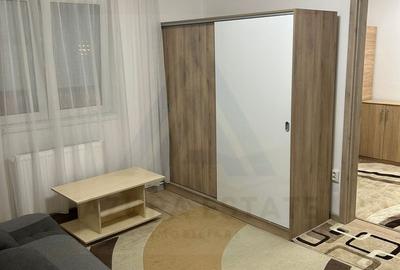 Apartament cu 2 camere semidecomandat, mobilat în Cedonia