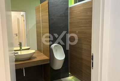 Spațiu comercial, de 300 mp, în Central