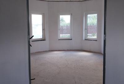 Casă cu 3 camere cu Teren 413 Mp în Cetate - 11
