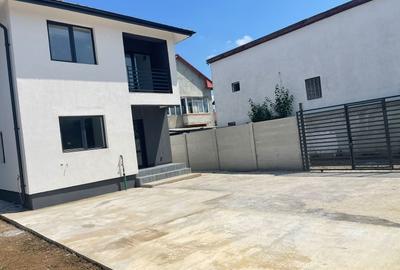 Casă individuală cu 3 camere cu Canalizare în Glina - 2