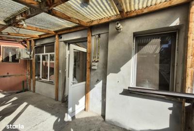 Casă cu 3 camere în Central