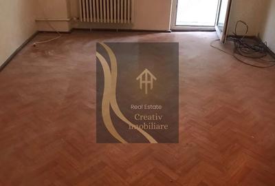 Apartament cu 3 camere decomandat în Tineretului