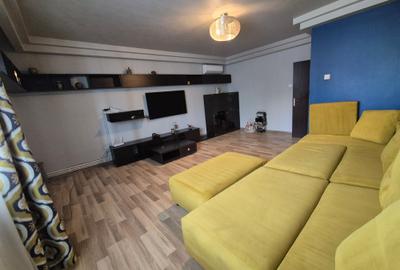Apartament cu 4 camere decomandat în Podul de Piatră - 4