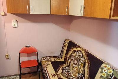 Garsonieră decomandată în Rogerius