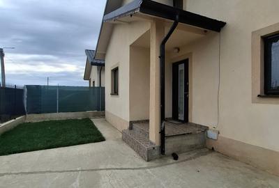 Casă individuală cu 4 camere cu Teren 300 Mp în Domnești - 3