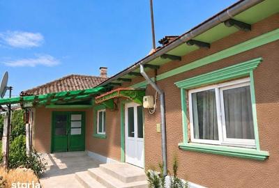 Casă cu 4 camere cu Teren 164 Mp în Central