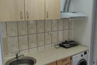 Garsonieră decomandată în Central - 1