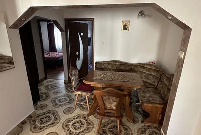 Apartament cu 3 camere decomandat în Iara - 4