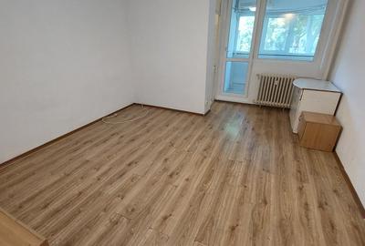 Garsonieră semidecomandată în Tei
