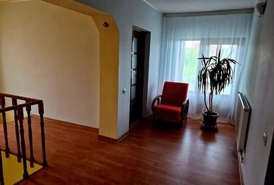 Casă cu Teren 885 Mp în Găgeni - 7