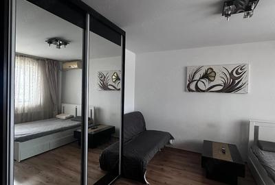 Garsonieră decomandată în Vitan