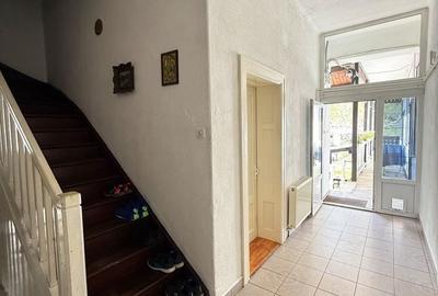 Casă cu 4 camere în Bran