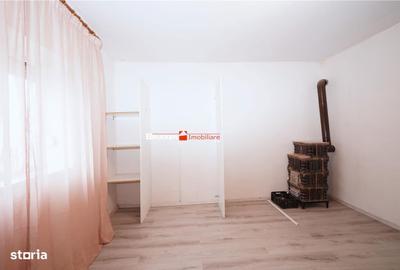 Casă cu 2 camere cu Teren 1173 Mp în Sălard - 6