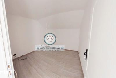 Casă cu 9 camere cu Teren 1000 Mp în Târgșoru Vechi - 1
