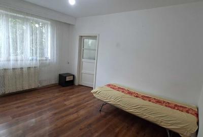 Apartament cu 2 camere nedecomandat în Sud