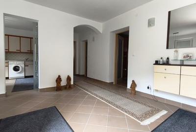 Casă cu 4 camere cu Teren 2631 Mp în Central