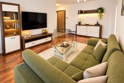 Apartament cu 2 camere semidecomandat, mobilat în Faleza Nord