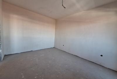 Apartament cu 3 camere semidecomandat în Florești - 5