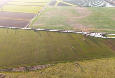 Teren agricol extravilan de 8576 mp, în Est - 3