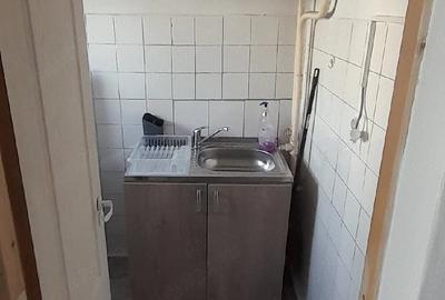 Garsonieră decomandată în Micălaca