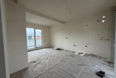 Apartament cu 2 camere semidecomandat în Florești