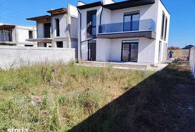 Casă cu 4 camere cu Teren 328 Mp în Cârcea - 4