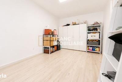 Casă cu 3 camere semidecomandat cu Teren 433 Mp în Vladimirescu