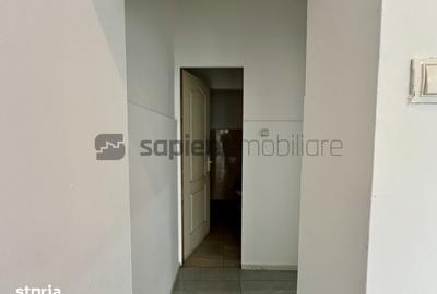 Spațiu comercial, de 32 mp, în Central - 7