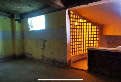 Apartament cu 4 camere decomandat în Exterior Vest