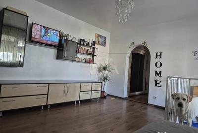 Apartament cu 3 camere semidecomandat în Colentina