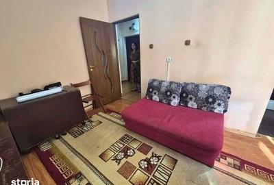 Apartament cu 3 camere în Calea București